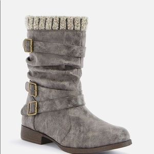 Sweater cuff boots